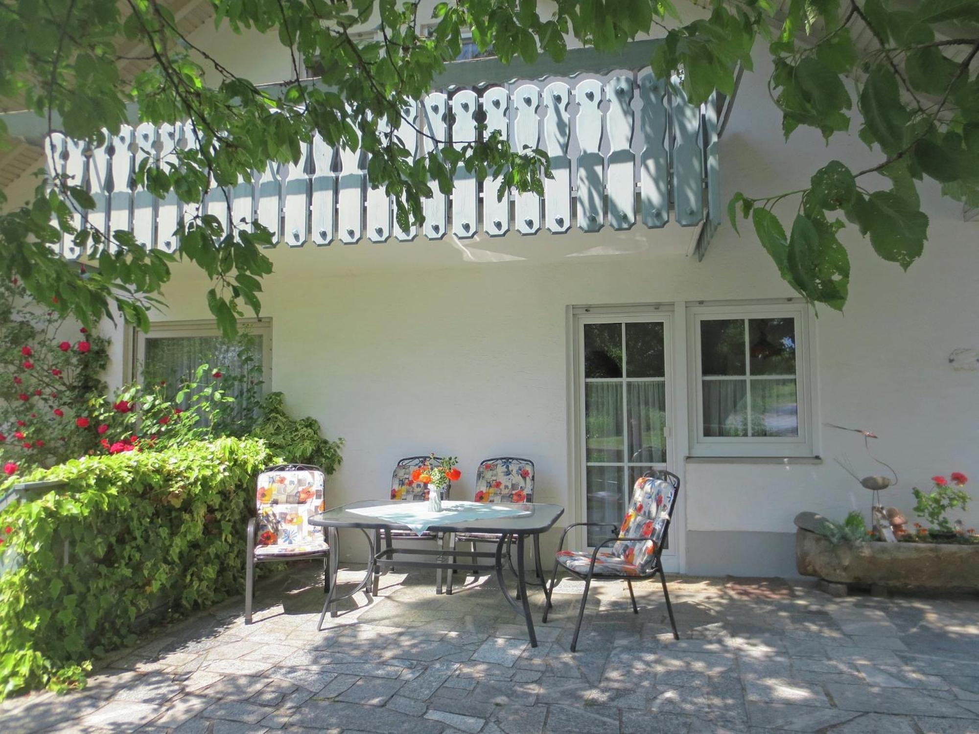 Welcoming Chalet Near Forest In Rohrnbach Exterior photo