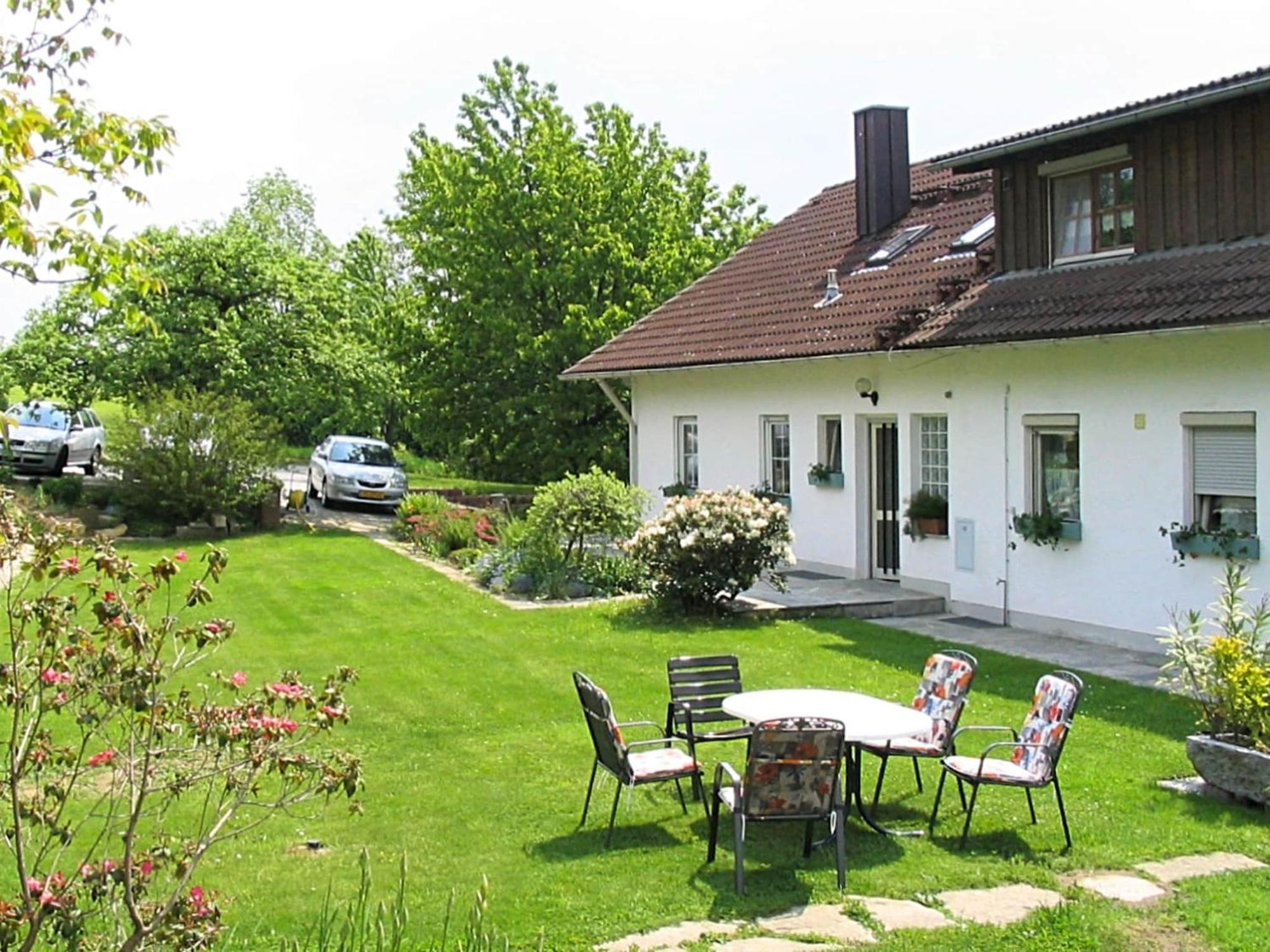 Welcoming Chalet Near Forest In Rohrnbach Exterior photo